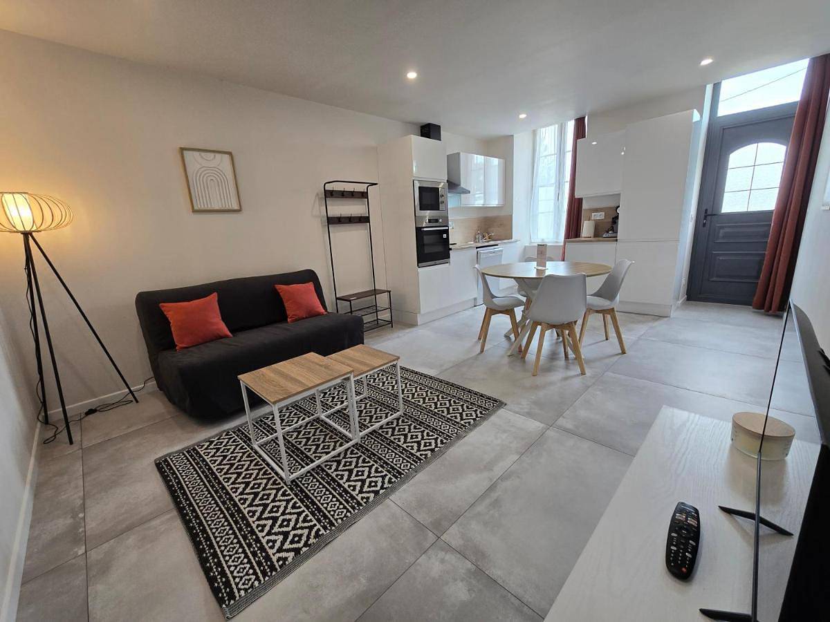 Appartement entier, Domaine de Zely in Fontaines-d'Ozillac, Région de Jonzac