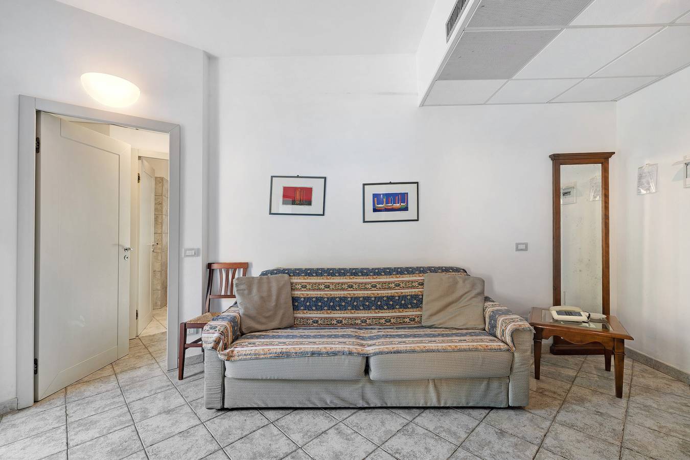 Apartamento entero, Apartamento "13 Mehari" que admite mascotas, con balcón y Wi-Fi in Varigotti, Finale Ligure Municipio