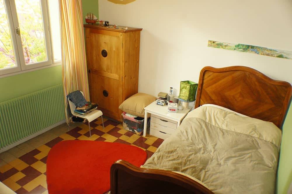 Aix Zen > Ultra Calme Grand jardin fleuri en cœur de ville, et sa piscine Bio ! in Aix-en-Provence, Région d'Aix-en-Provence