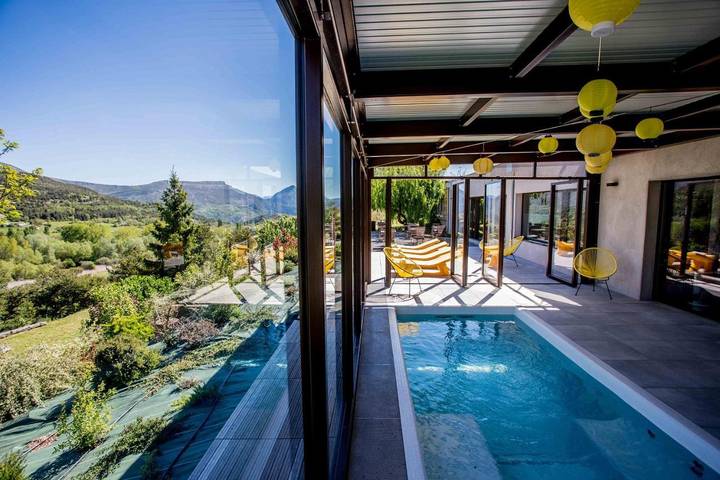 Hôtel pour 2 personnes, avec jacuzzi et sauna ainsi que jardin et piscine à La Palud-sur-Verdon - 4