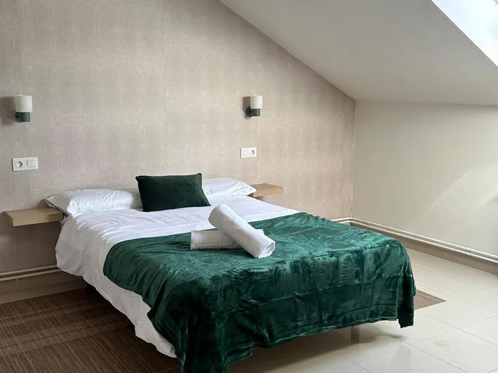 Ferienhaus für 22 Personen, mit Seeblick und Ausblick sowie Garten - 1