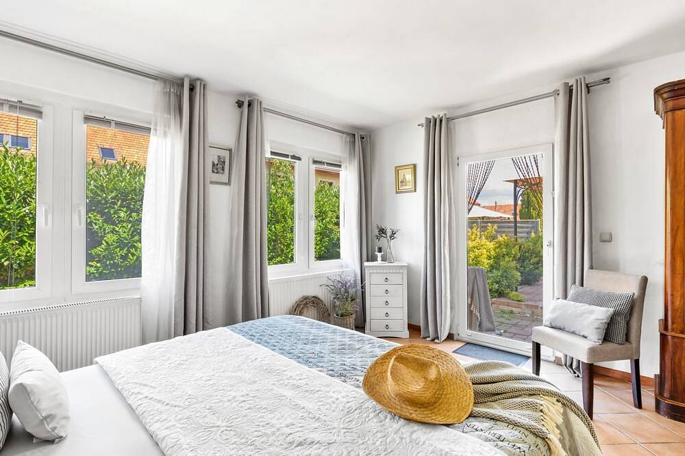 Villa mit Garten, Grill und Terrasse in Kreischa, Osterzgebirge