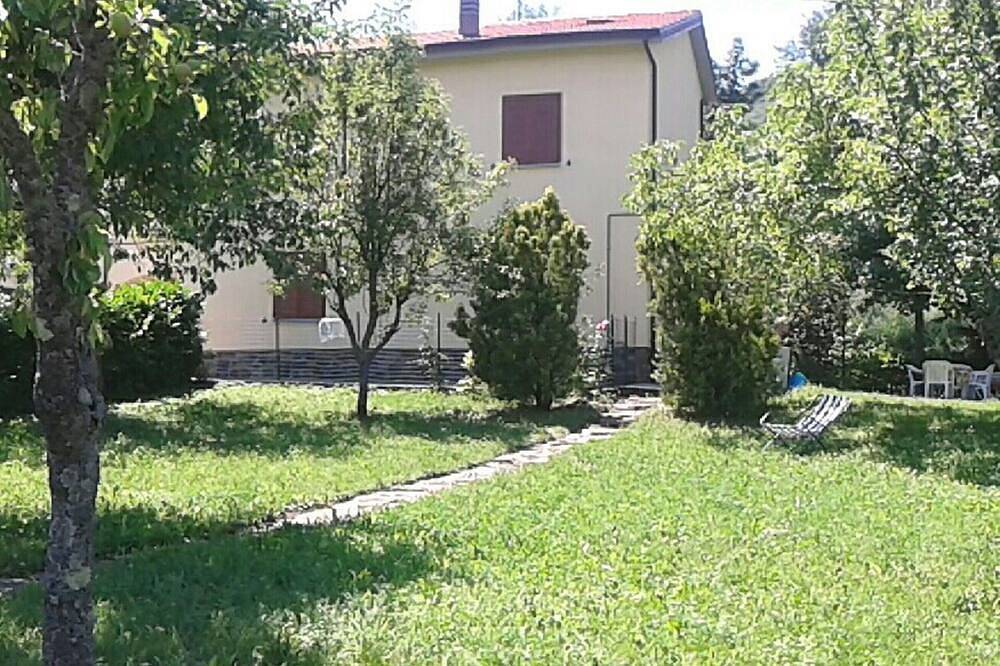 Magnifica villa indipendente per 4 persone con Wifi, Tv, animali ammessi e vista panoramica in Porretta Terme, Provincia di Bologna