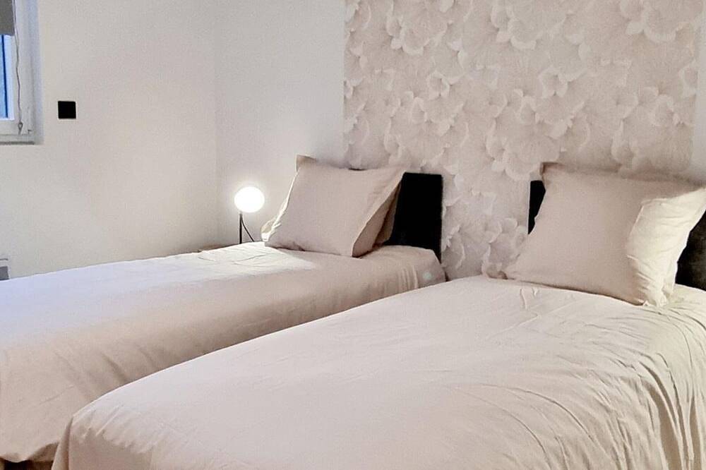 Single-level house with parking, pets allowed in Rekspoede, Dünkirchen en omgeving