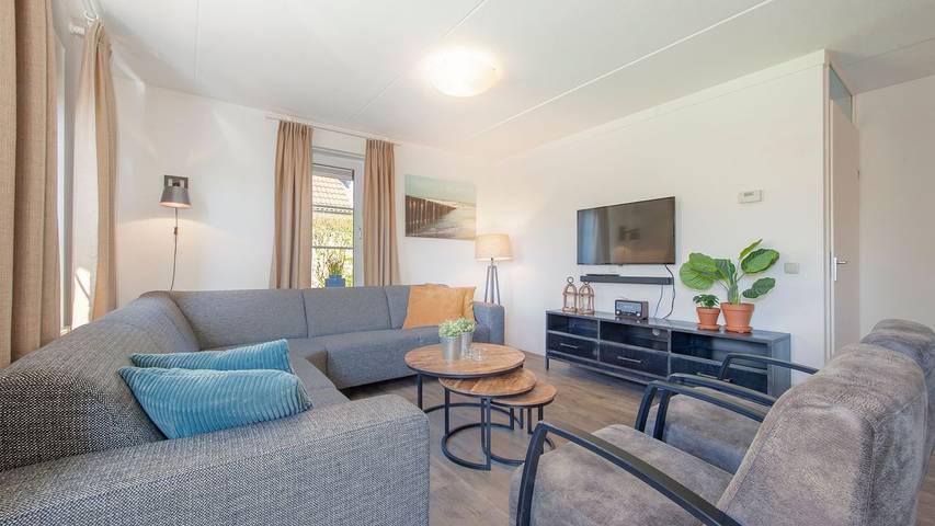 Vakantiehuis voor 8 personen, met tuin en zwembad in Kamperland