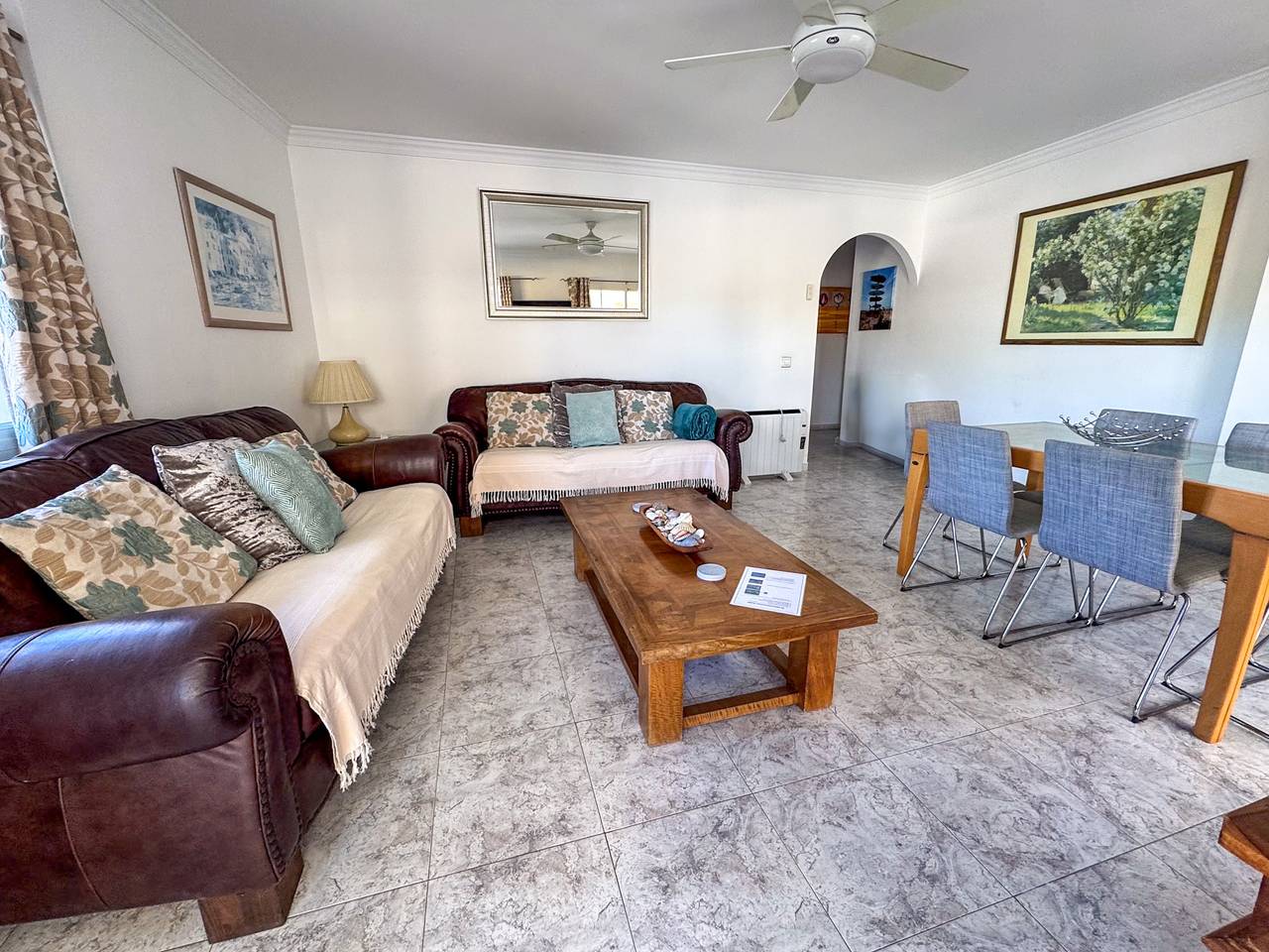 Entire apartment, Apartment 'Club Oasis' with Sea View, Wi-Fi and Air Conditioning in Torrox Costa, Torrox