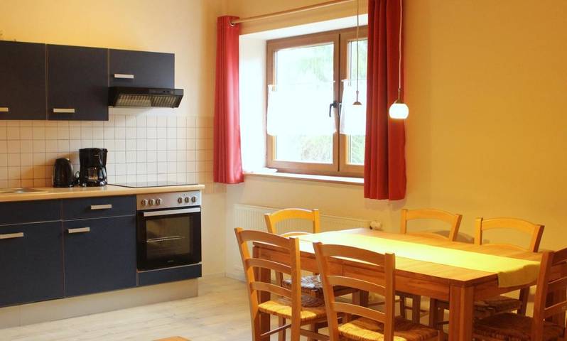 Ferienwohnung für 3 Personen, mit Balkon und Terrasse sowie Garten und Ausblick in Brensbach - 2