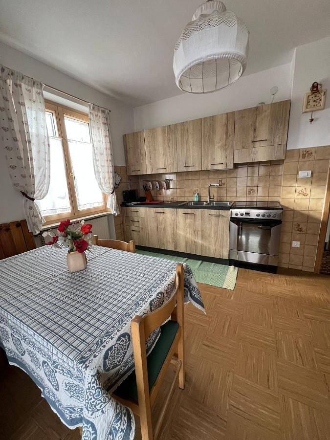 Gîte pour 6 personnes, avec balcon et vue, animaux acceptés dans Varena - 3