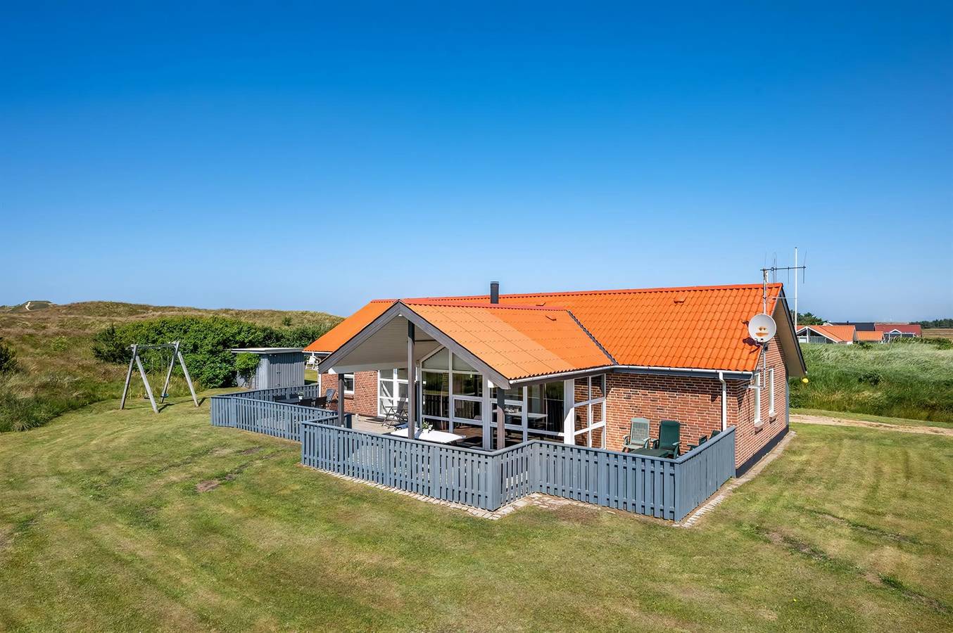 Amazing home in Hvide Sande w/ 4 Bedrooms, Wifi and Internet in Skodbjerge, Haurvig