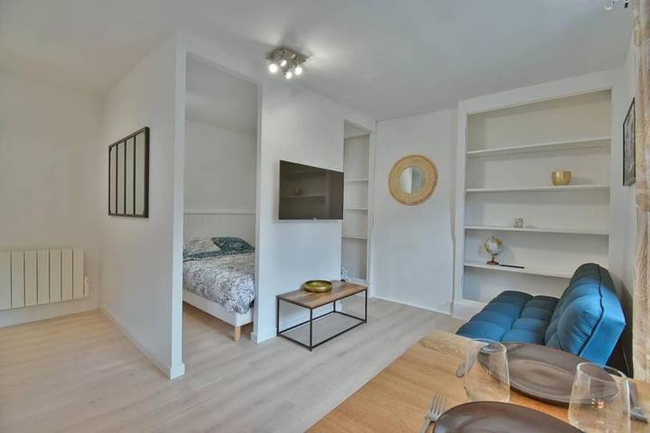Gîte pour 4 personnes, avec jardin et terrasse, animaux acceptés à Épernon
