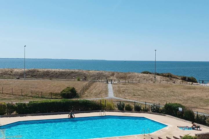 Gîte pour 7 personnes, avec Piscine dans Grande plage de Kervoyal