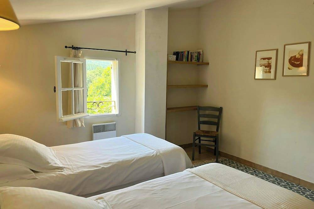 Villa provençale avec vue sur le Luberon in Céreste, Parc naturel régional du Luberon