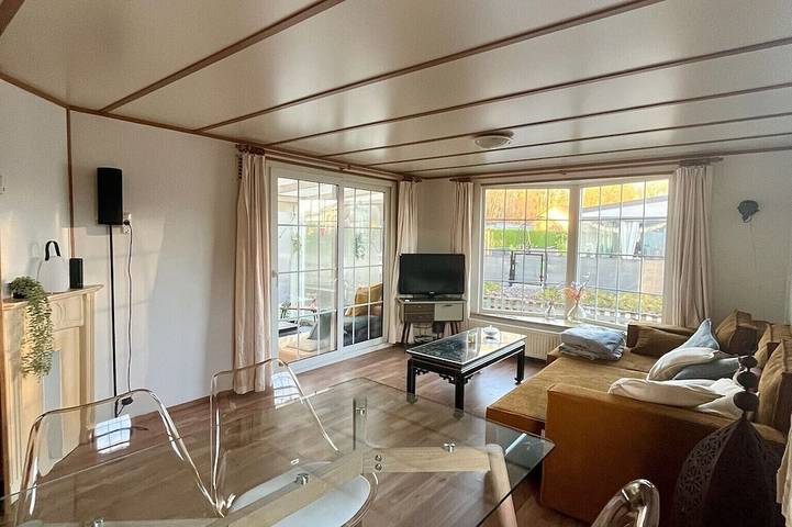 Ferienanlage für 4 Personen, mit Garten und Pool, mit Haustier in Arcen