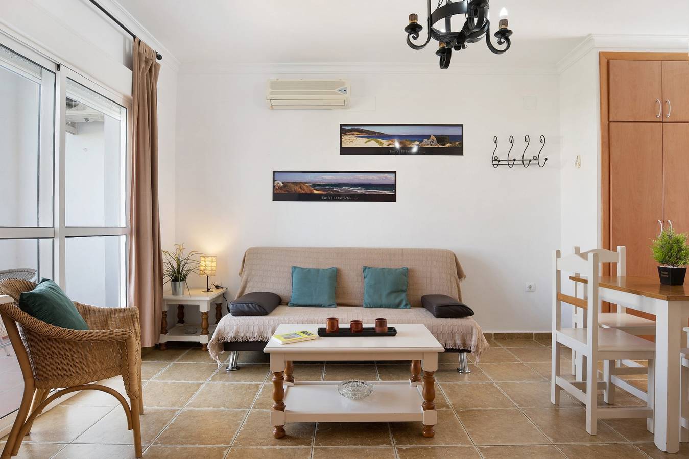 Entire apartment, Fantastic "Adriatico 207" Apartment in City Center with Balcony and Wi-Fi in Conil de la Frontera, Costa de la Luz