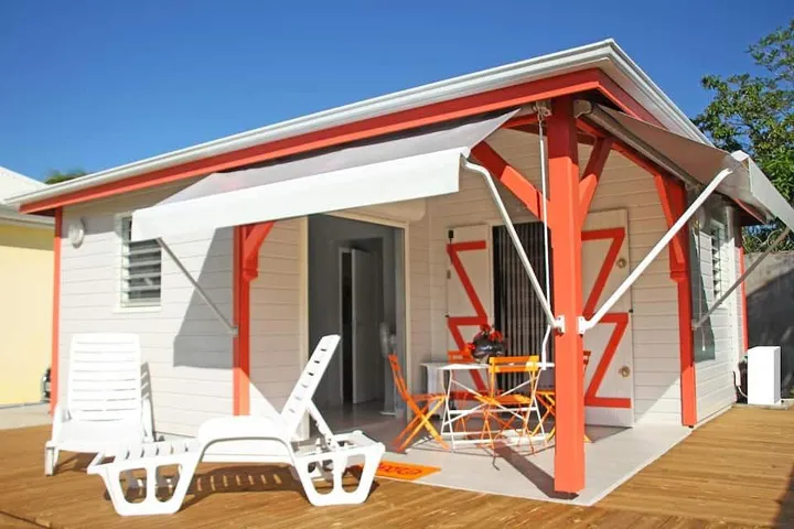 Casa de vacaciones para 4 personas, con piscina además de vistas y jardín - 1