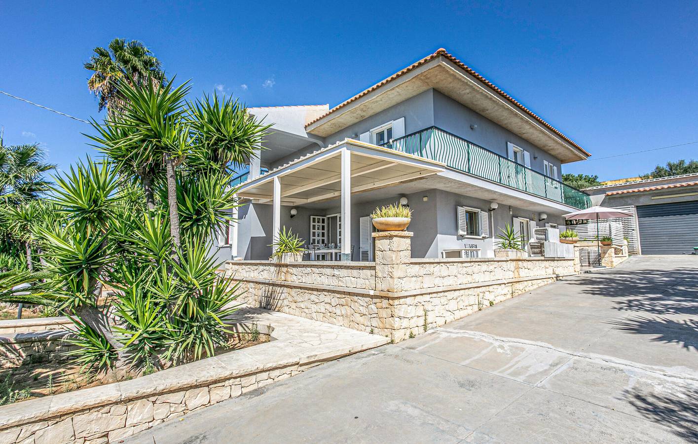 Appartamento vista mare con parcheggio, piscina e cucina in Scicli, Provincia di Ragusa