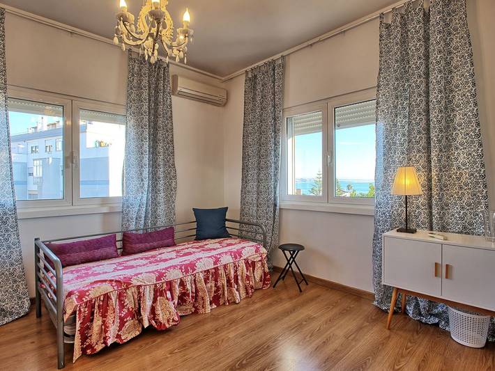 Gîte pour 7 personnes, avec balcon dans Paço de Arcos - 4