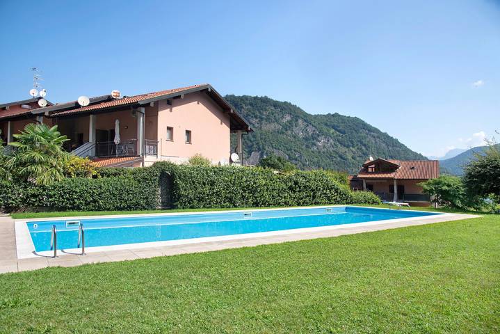 Ferienwohnung für 3 Personen, mit Garten und Kinderpool sowie Whirlpool in Luganer See (Lombardei)