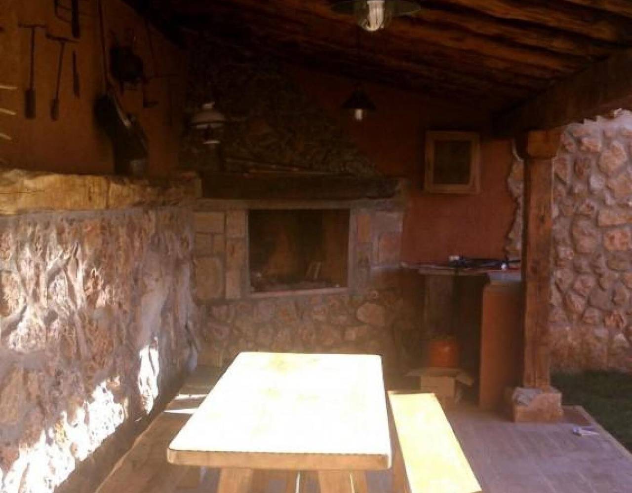 Finca 'Los Barruecos' mit Bergblick, Gemeinschaftsterrasse und Wi-Fi in Pinilla de los Barruecos, Burgos Provinz