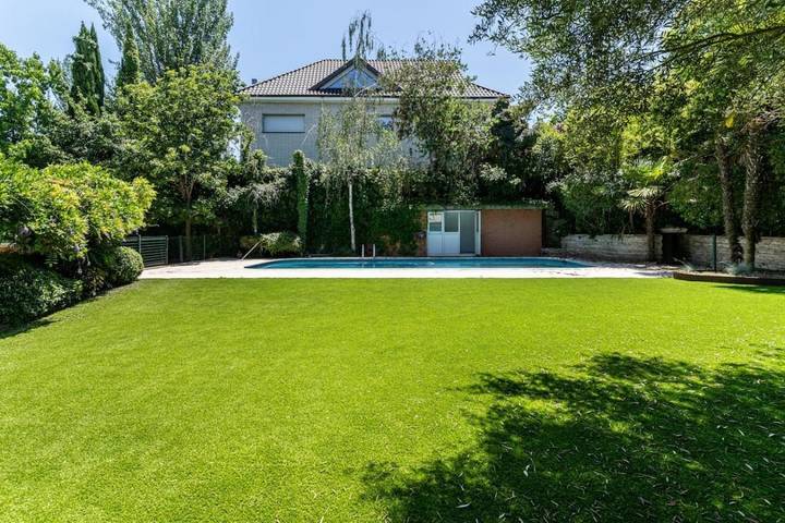 Chalet para 11 personas, con Terraza además de Piscina y Vistas en Valles Occidental - 3