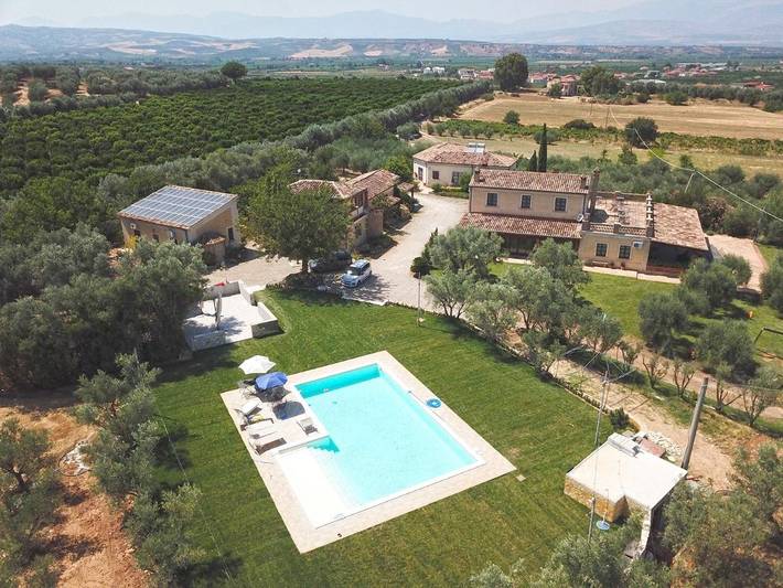 Ferienwohnung für 6 Personen, mit Terrasse und Garten sowie Pool und Ausblick