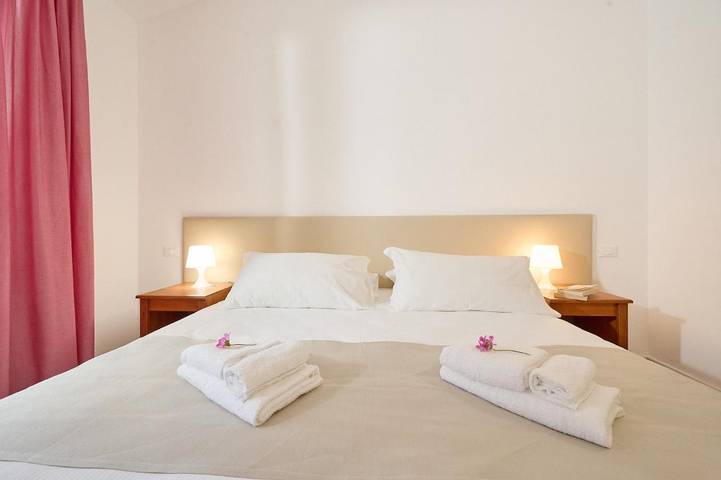 Parc de vacances pour 4 personnes, avec jardin et piscine à Piombino - 3