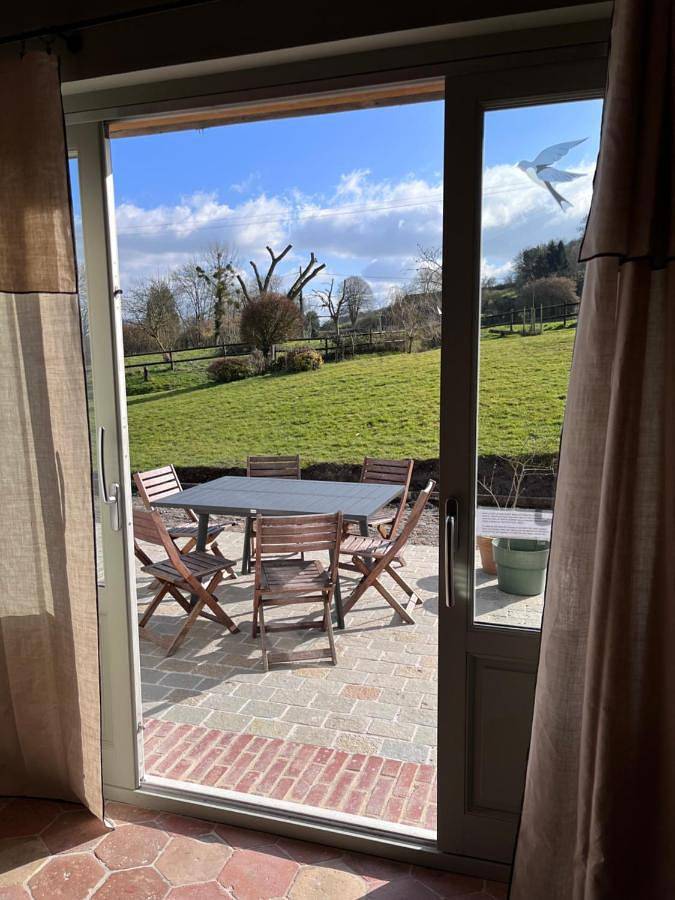 Three-Bedroom House in Pierrefitte-en-Auge, Région de Lisieux