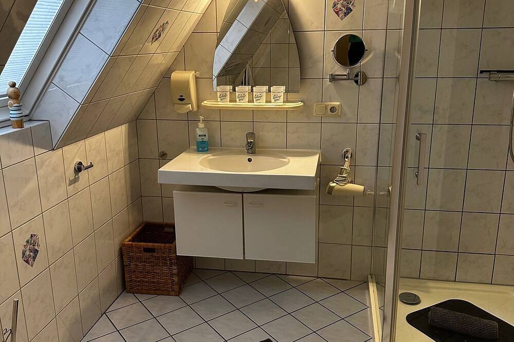 Ganze Wohnung, Ferienwohnung Lara im Herzen von Ostfriesland in Osteel, Landkreis Aurich