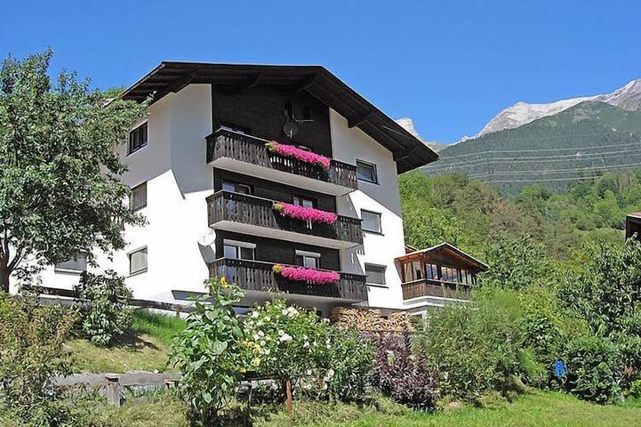 Ferienwohnung für 10 Personen, mit Terrasse und Balkon/Terrasse, mit Haustier in Pians
