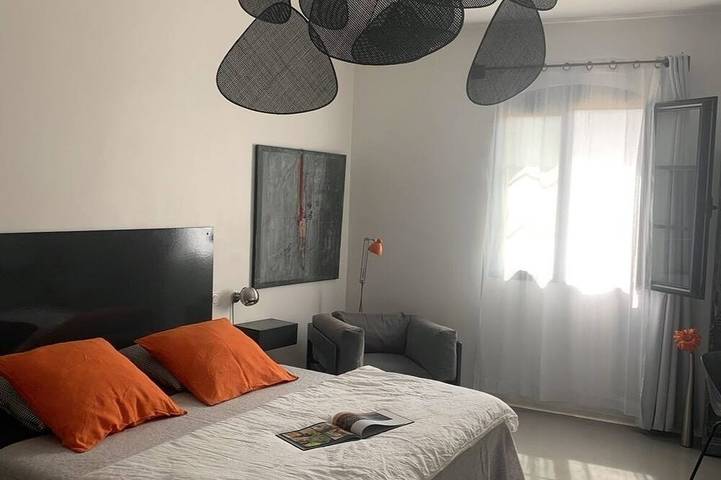 Location de vacances pour 2 personnes, avec piscine ainsi que jardin et terrasse à Méthamis