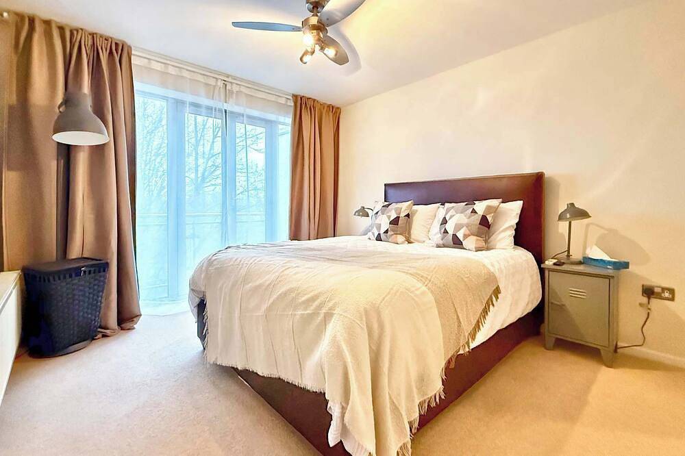 Entire apartment, Split level unique large 2Bdr apartment in Chelmsford, Essex