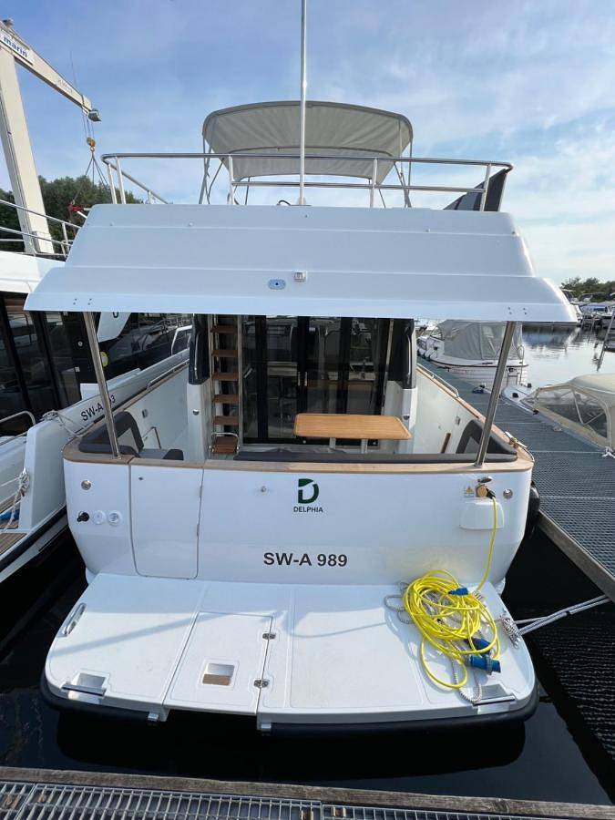 Boot für 4 Personen, mit Terrasse und Seeblick sowie Ausblick in Werder - 4