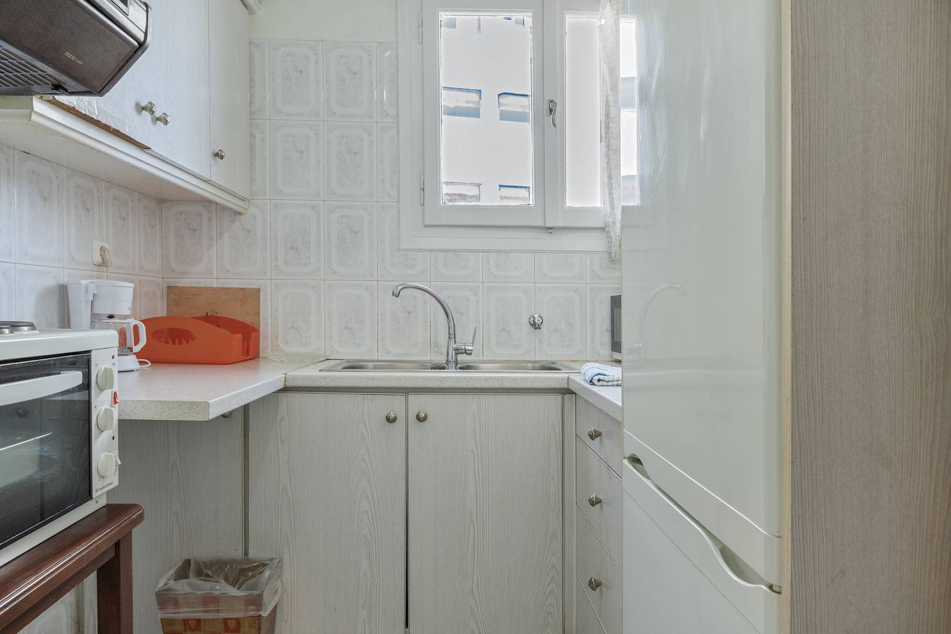 Appartement entier, Appartement 'Family, Enjoy Athens, Apt 90 Cm' avec jardin privé, Wi-Fi et climatisation in Section centrale d'Athènes, Athènes
