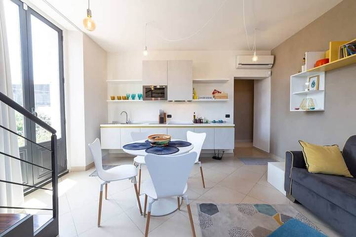 Appartamento per 2 persone, con balcone e giardino in Riposto