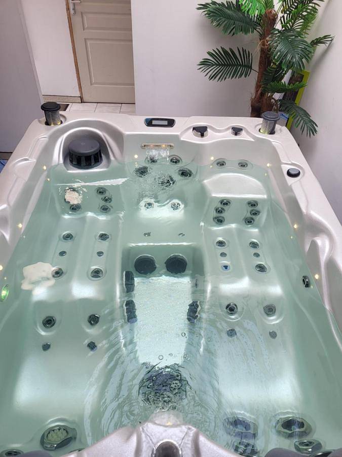 Appartement de vacances pour 2 personnes, avec terrasse ainsi que jacuzzi et sauna