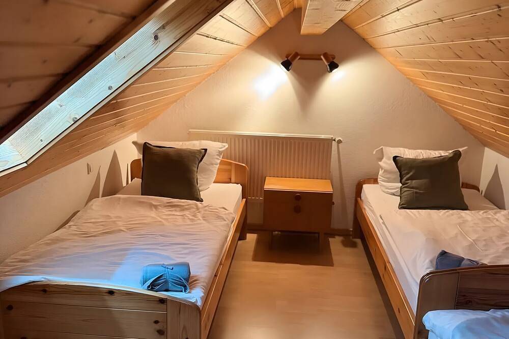 Ganze Wohnung, 'Ferienwohnung mit Bergblick 2' mit Balkon und Wlan in Suedlicher Schwarzwald, Wieden