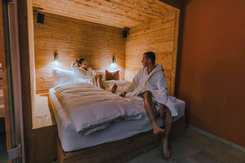 Entire apartment, New! Private Spa-Suite in Luzern in Lucerne, Lake Lucerne