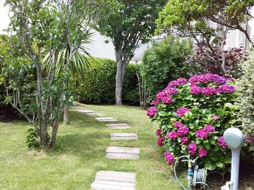 Gîte pour 4 personnes, avec terrasse et jardin en Bretagne