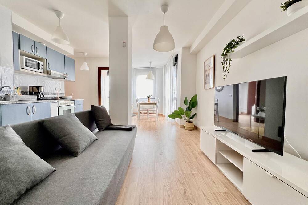 Entire apartment, Bright apartment with garage in Suances in Suances, Cantabrian Coast