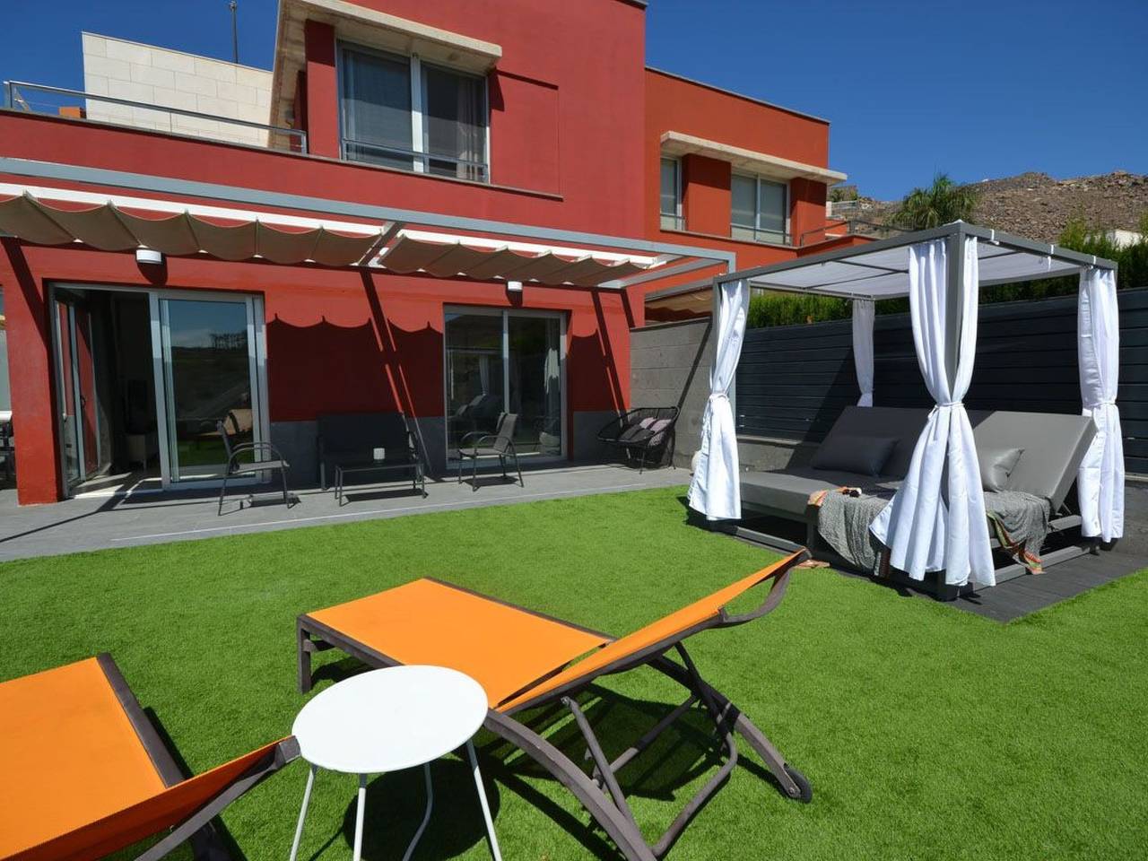 Villa für 4 Personen mit Schwimmbad und balinesi in Salobre, San Bartolomé de Tirajana