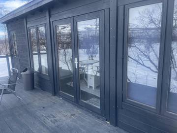 Maison d’hôte pour 2 personnes, avec terrasse ainsi que sauna et vue, animaux acceptés dans Laponie