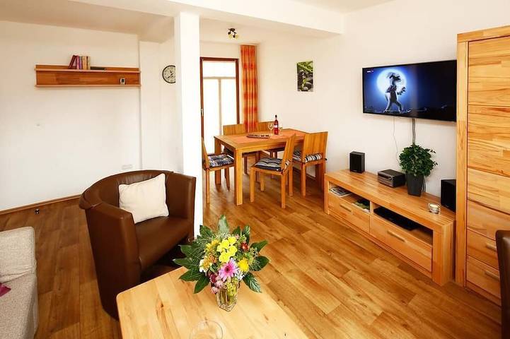 Ferienwohnung für 6 Personen, mit Terrasse und Garten in Bad Berka