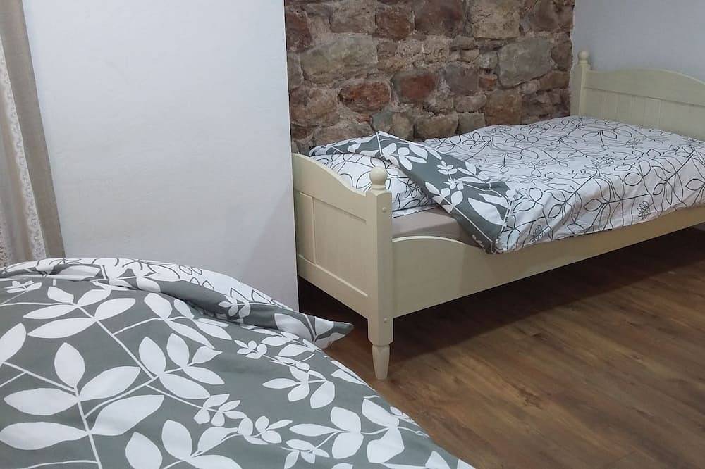 Appartement entier, Loft + terrasse et piscine in Les Arcs (Var), Région de Draguignan