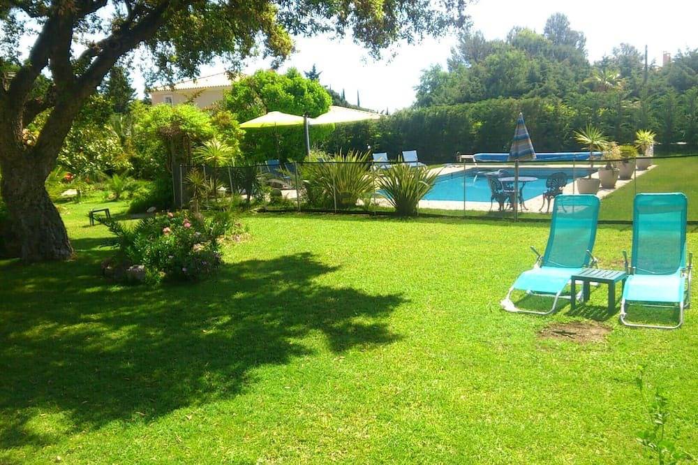 Villa pour 10 Personnes dans Saint-Aygulf, Fréjus