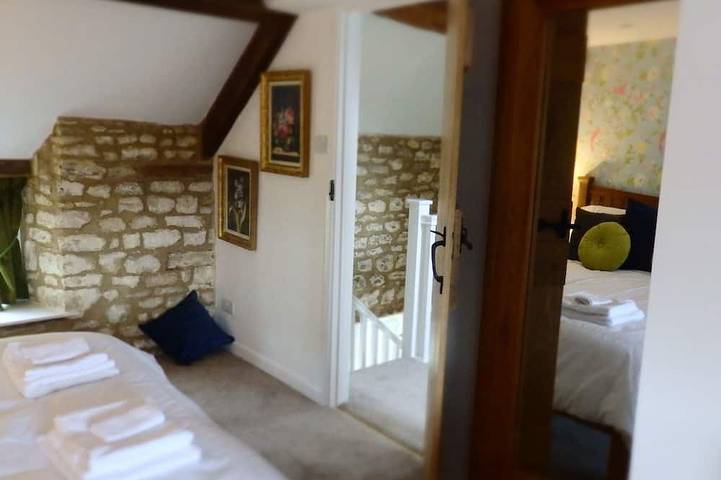 Log cabin for 4 people, with garden in Burford