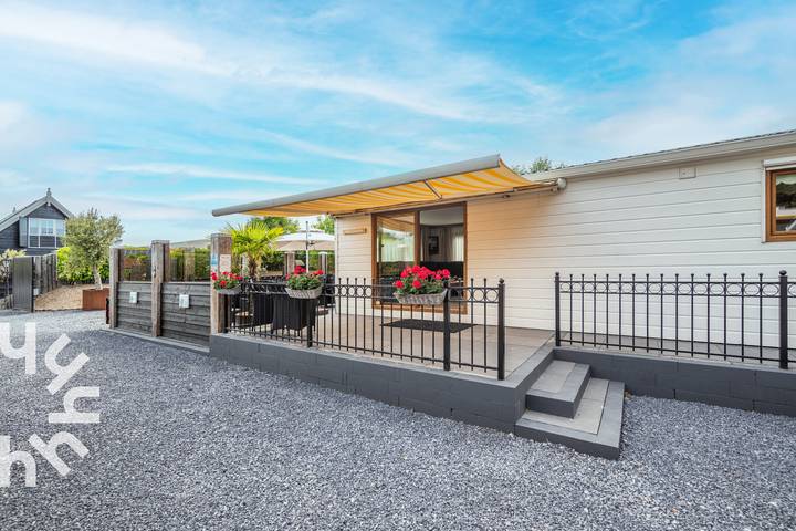 Chalet für 4 Personen, mit Terrasse und Garten in Renesse