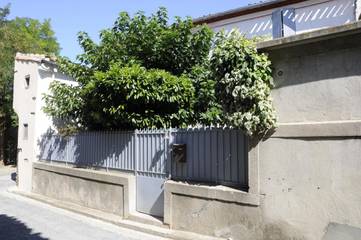 Gîte pour 5 personnes, avec terrasse et vue à Cesseras