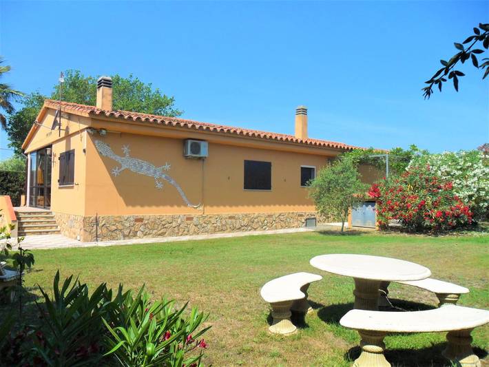 Ferienhaus für 8 Personen, mit Terrasse und Garten