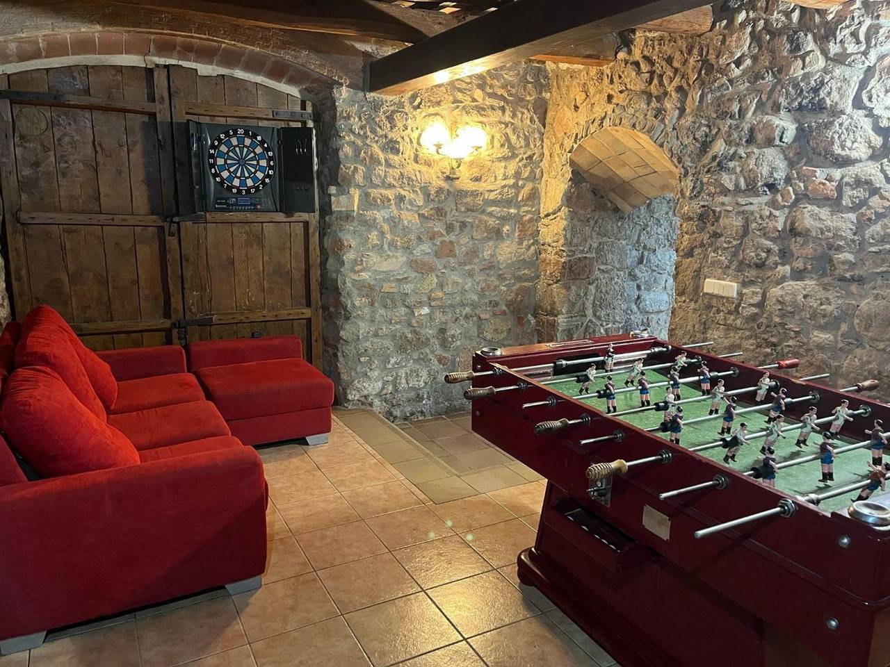 Appartement 'Mas Set-rengs Completo' met uitzicht op het meer, privézwembad en Wi-Fi in Sant Salvador de Guardiola, Pla de Bages DO