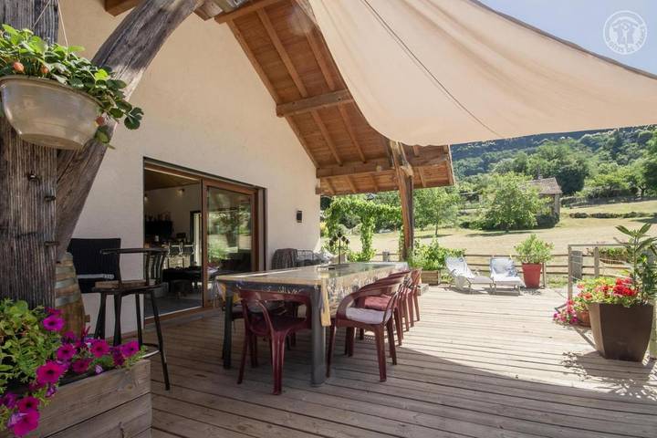 Chambre d’hôte pour 2 personnes, avec Jardin dans Nattages